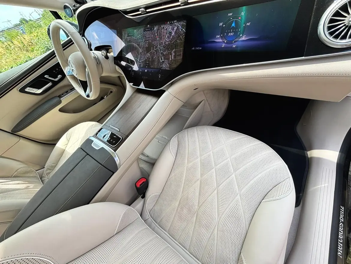 Interior Mercedes S-Class curățat și îngrijit în atelier