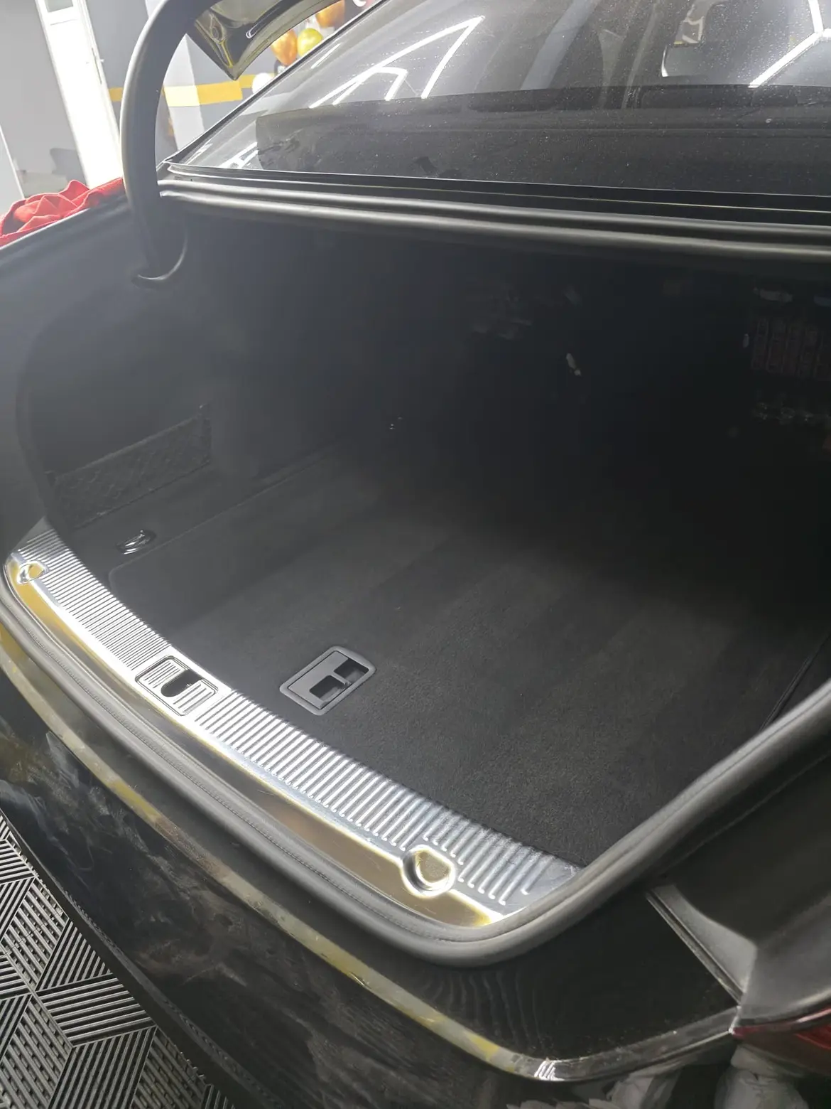 Interior Audi Q7 curățat la detailing în Brașov